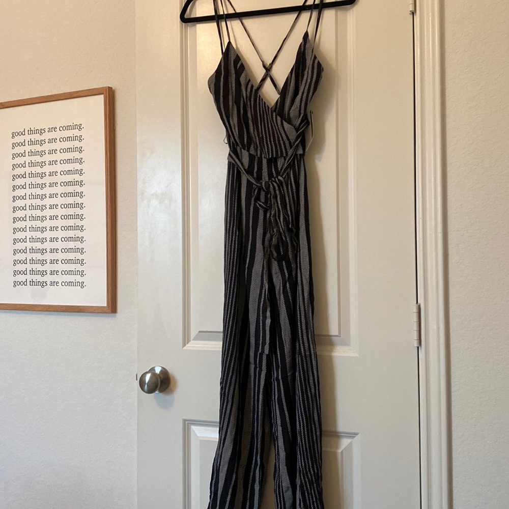 NWT Lulu’s wide leg jumpsuit